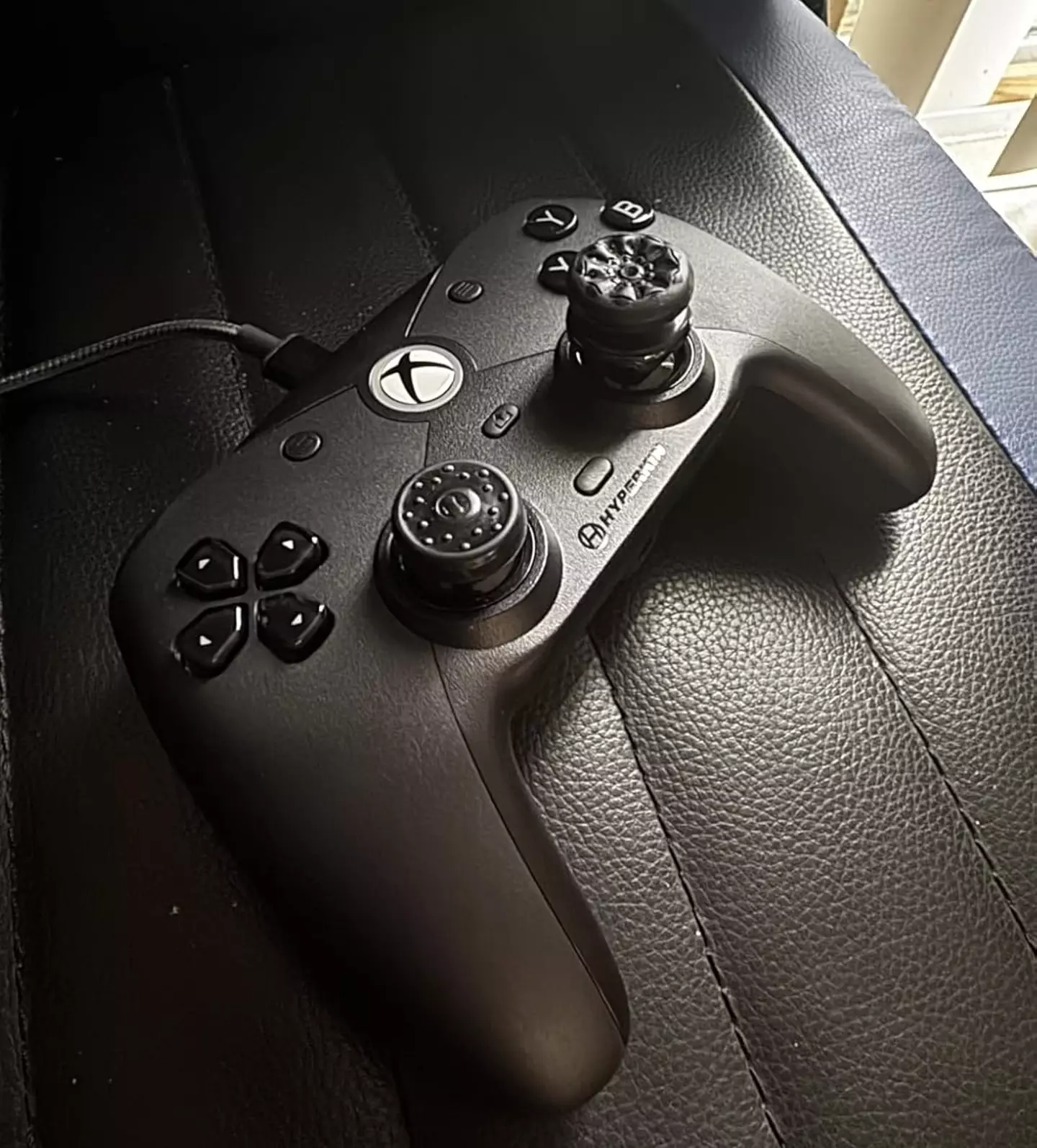 Die Controller sind eine günstigere Alternative zum PS5 DualSense (Amazon-Rezensionen)