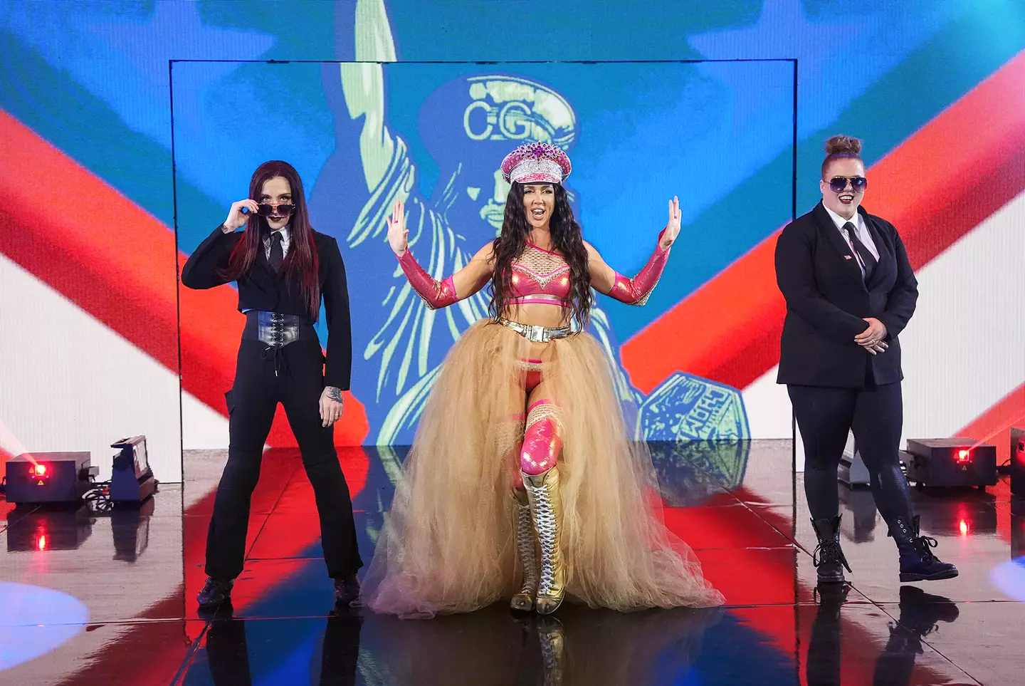 Chelsea Green und The Secret Hervice (Piper Niven und Alba Fyre), WWE (via Getty Images)